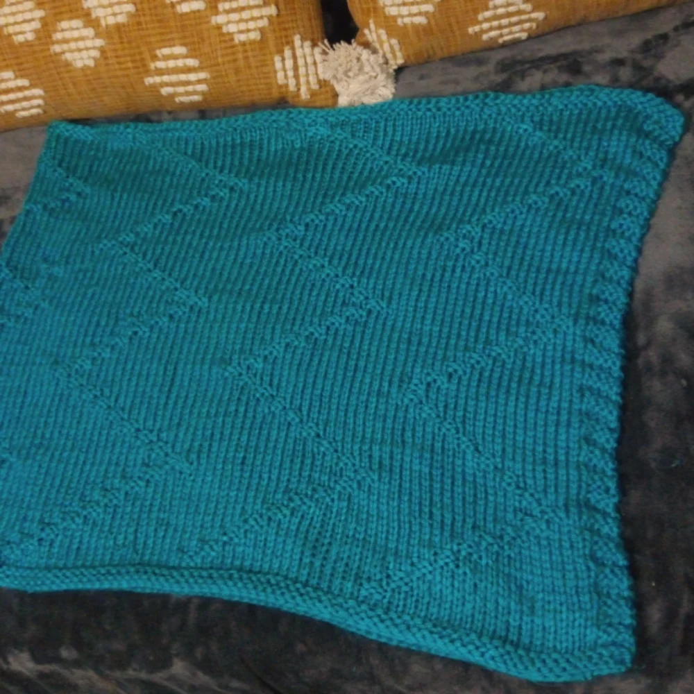 Hand Knit Thick Chevron Bed Runner in Bluebird Blue 26x64in. NEW